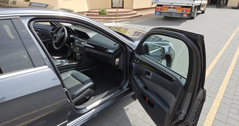 Mercedes-Benz Klasa E cena 57000 przebieg: 267000, rok produkcji 2009 z Lublin małe 46